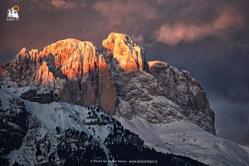 Canvas Standard Enrosadira Al Tramonto Sul Sassolungo Dolomiti Pic canvas-standard-enrosadira-al-tramonto-sul-sassolungo-dolomiti-pic